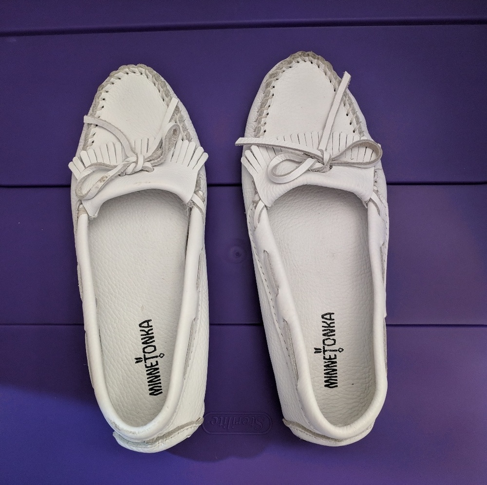 Like New!  Minnetonka Moccasins